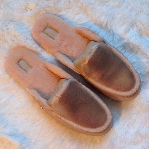 Ugg Lane Metallic Rose Gold Womens Size 9 NEW